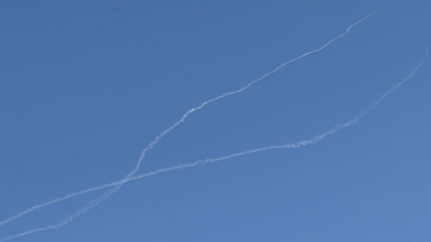 Британският министър на отбраната твърди, че Иран е изстрелял ракети към Кипър