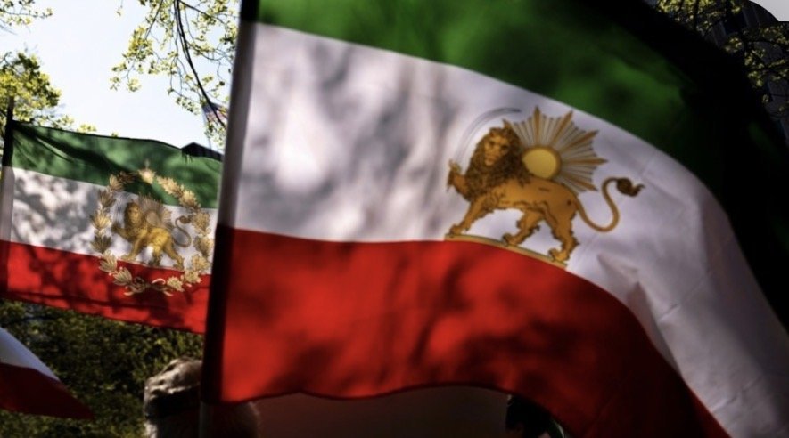 Иран реагира с интерес на заплахите на САЩ да „върне Иран в каменната ера“