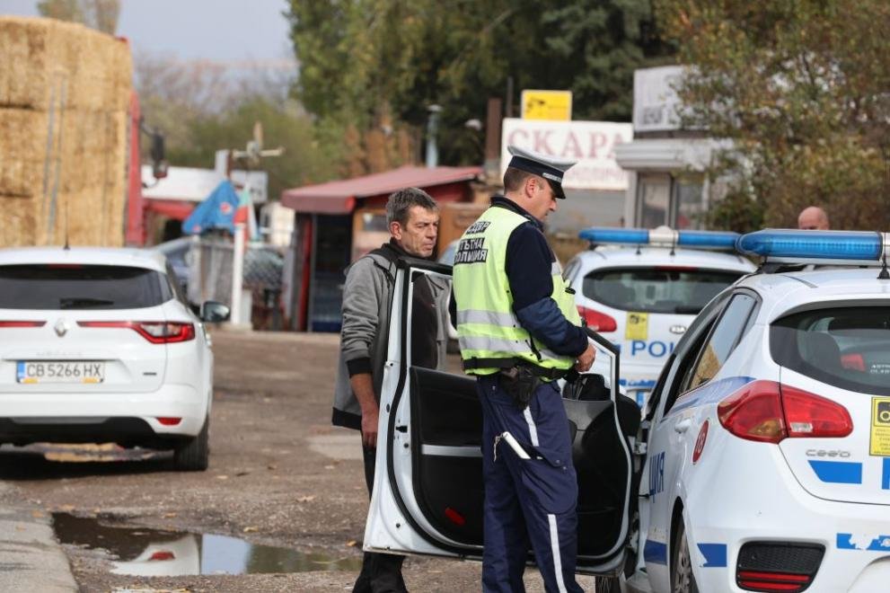 Полицейска акция във Врачанско: 92 автомобила бяха проверени, 150 електронни фиша за ден