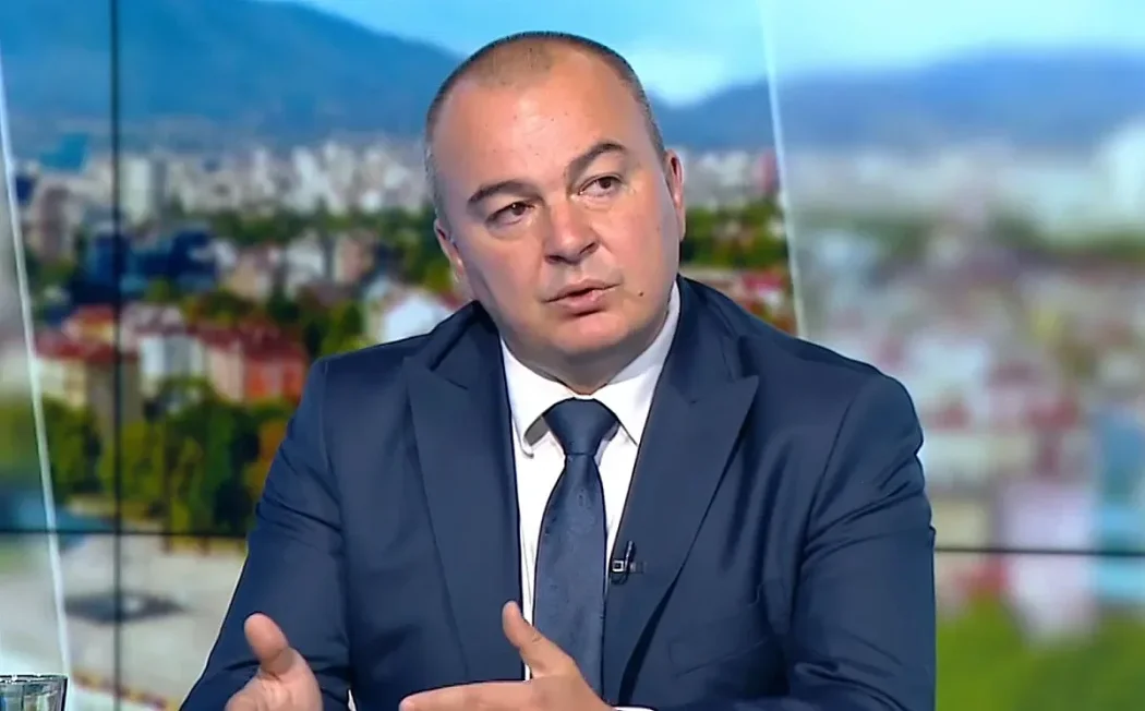 Домати за 30 цента на митницата: Министър видя схема с фактури и обеща удар по нерегламентирания внос