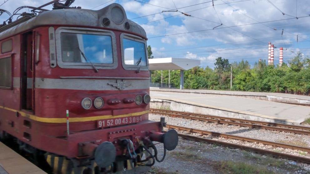 БДЖ спира влакове между Бойчиновци, Монтана и Берковица: Автобуси по линията на 1 и 3 септември 2026 г.