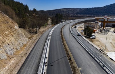 Започна спешен ремонт на &bdquo;новия&ldquo; мост на Е-79 край Мездра