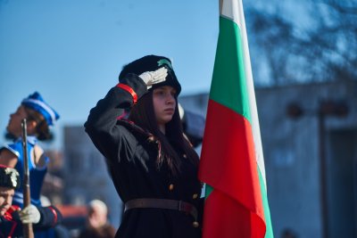 Мездра отбелязва Националния празник на България с празнична програма