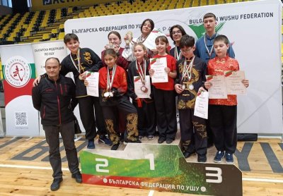 УШУ-Монтана разби конкуренцията в Перник: 23 медала и №1 в отборното изпълнение