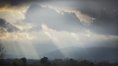 Облачно утро, слънчев следобед и захлаждане в Източна България