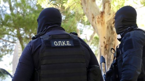 Разбиха престъпна мрежа в Гърция: измамили над 100 души за 3,4 млн. евро