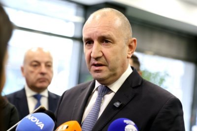 Румен Радев: Лъгаха ни за еврото, сега подценяват риска от конфликта с Иран