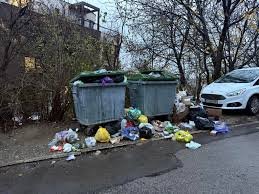 Враца се дави в боклук в центъра: сигналите валят, а БКС мълчи