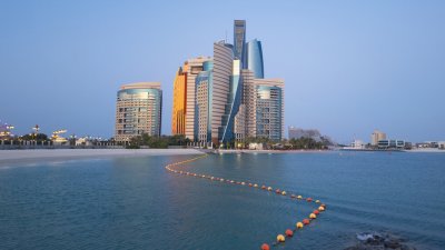 ОАЕ предприемат мерки за подкрепа на блокирани пътници