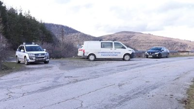 Прокуратурата: Тримата в кемпера край Околчица са убити с изстрели в главата