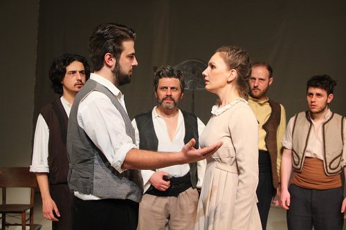 &bdquo;Ботевата любов&ldquo; разтърси Враца: Препълнена зала и аплодисменти на крака