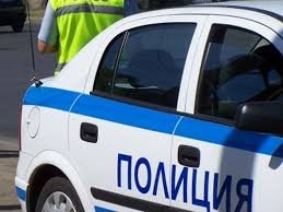 Среднощна гонка във Враца: 19-годишен не спря на полиция и избяга, колата била с чужди номера