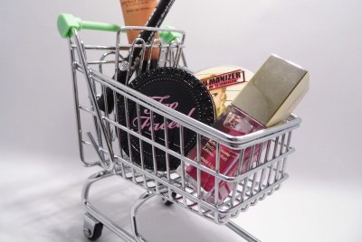 Опасните стоки в ЕС: Рекордни сигнали за козметика, играчки и зарядни