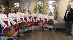 Лазарки огласиха Община Ружинци: Песни за здраве, благоденствие и късмет