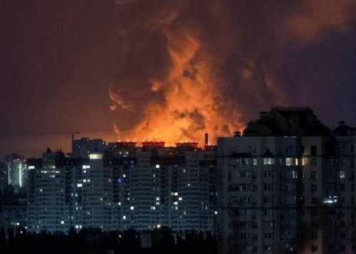 Киев е в пламъци: Десетки балистически ракети удариха украинската столица (ВИДЕО)