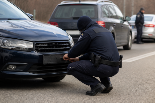 МВР във Врачанско свали табели на три коли