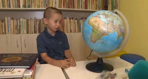 На 5 и половина: Момче от Зверино чете енциклопедии и печели купи по ментална аритметика