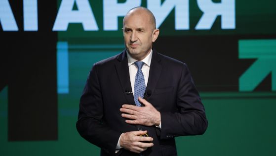 Радев обеща смяна на ВСС и главния прокурор