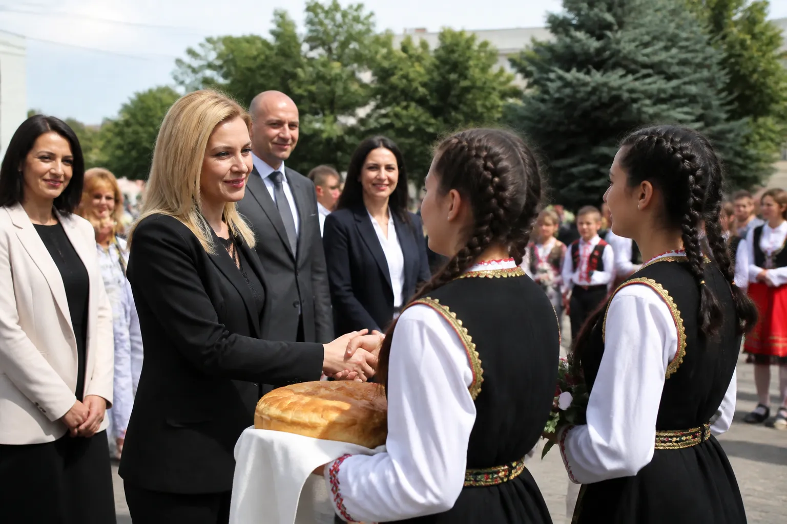 Рая Назарян гостува в Бяла Слатина за празника