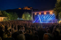 Георгиос Адамопулос събра стотици на концерт в Берковица