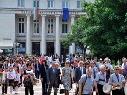 Враца отличава учители, творци и ученици преди 24 май: Ето кога и къде са церемониите