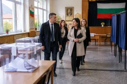 Областният управител Росен Михайлов провери двойния вот в Малорад